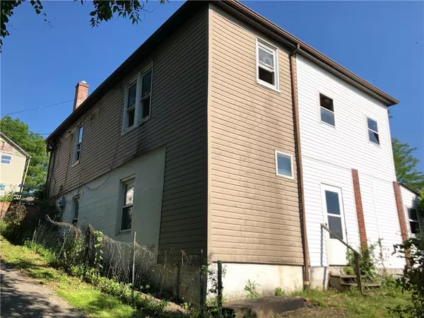 Donora, PA 15033,522 Waddell Ave