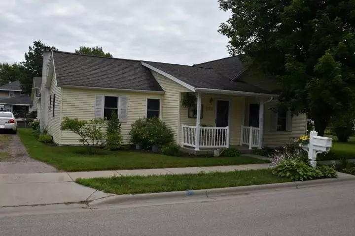 222 N 3rd St, Muscoda, WI 53573