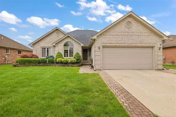 19840 COMANCHE DRIVE, Macomb Twp, MI 48042