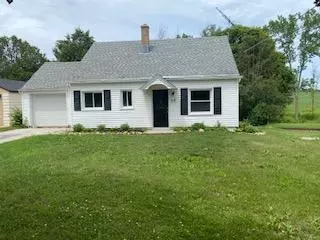 647 Randolph St, Mishicot, WI 54228