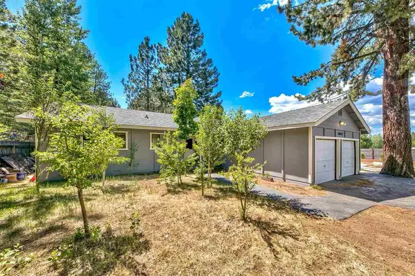 10872 Star Pine Road, Truckee, CA 96161