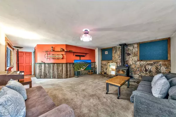 Truckee, CA 96161,10872 Star Pine Road