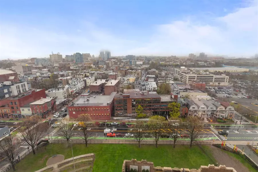 4 BEACON WAY #1001, Jc Journal Square, NJ 07304