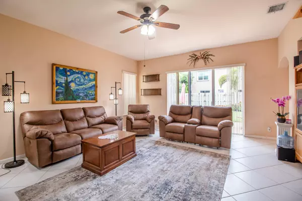 West Palm Beach, FL 33409,3716 Torres CIR