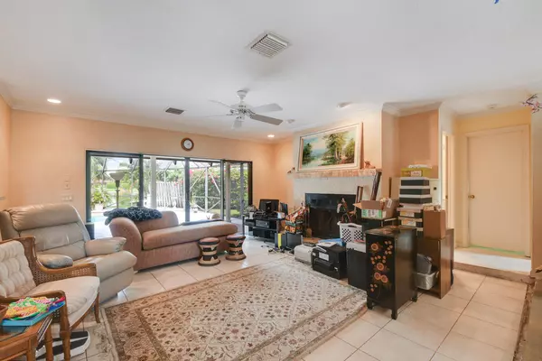 Palm Beach Gardens, FL 33410,12907 N Normandy WAY