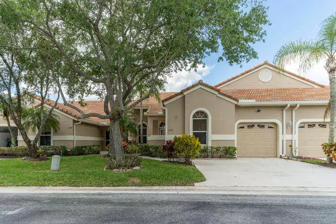 2402 Heather Run TER, Palm Beach Gardens, FL 33418