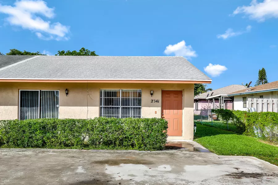 2341 Avenue Z Unit B, Riviera Beach, FL 33404