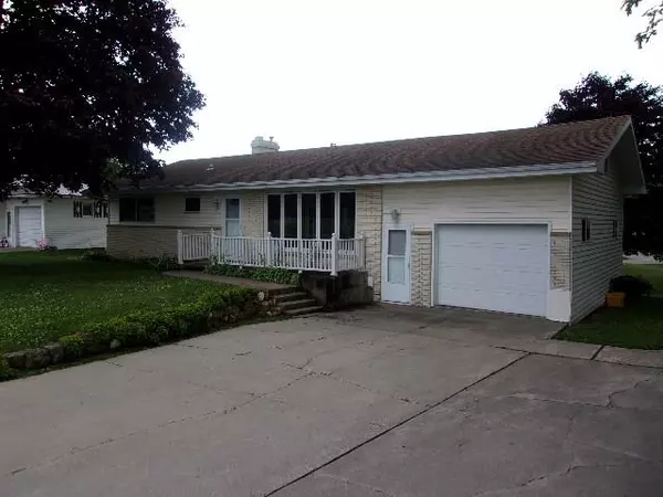 585 Pitt ST, Platteville, WI 53818-0000