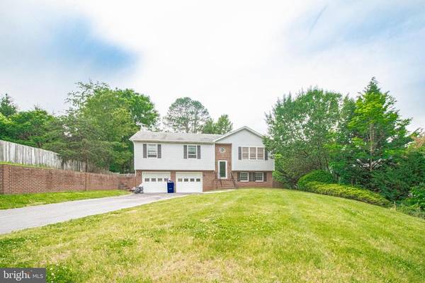 31 COLONIAL DR, Front Royal, VA 22630