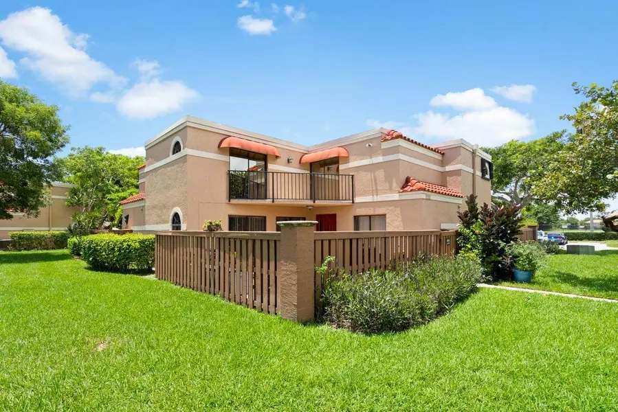 8267 Thames B BLVD B, Boca Raton, FL 33433