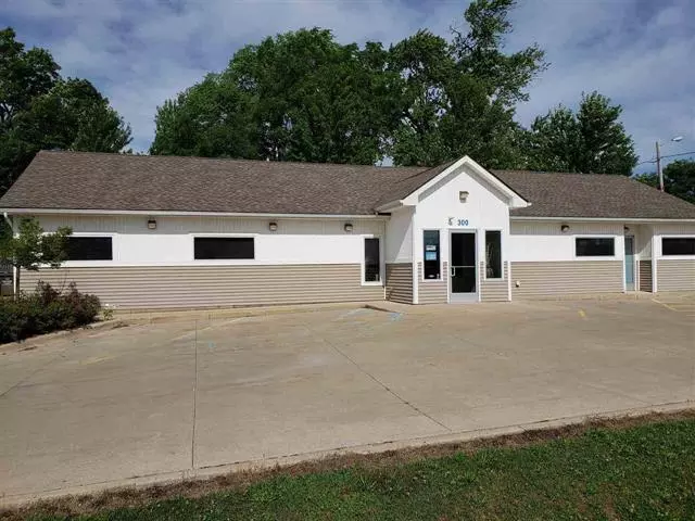 300 S BLACKSTONE, Jackson, MI 49201