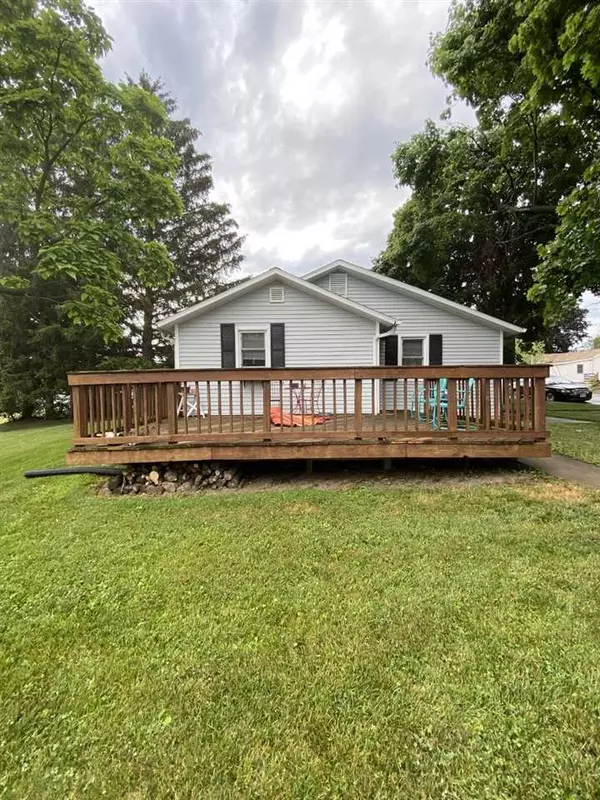 465 Sowden St, Platteville, WI 53818