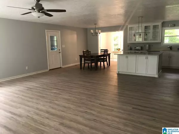 Vincent, AL 35178,715 RIVERCREST DRIVE