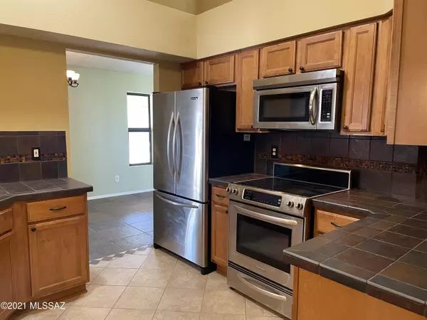 Oro Valley, AZ 85737,11516 N Lone Mountain Place