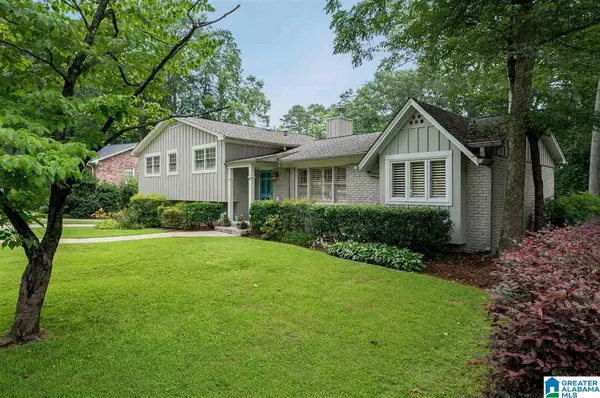 Mountain Brook, AL 35213,932 BEECH LANE