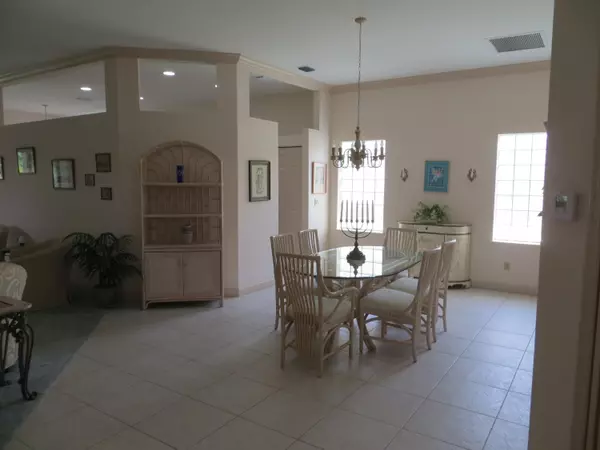 Fort Pierce, FL 34951,9418 Poinciana CT