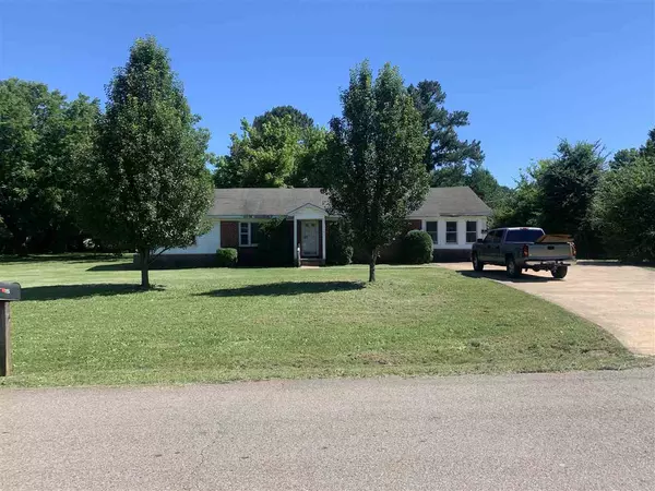 195 HIGGINS DR, Savannah, TN 38372