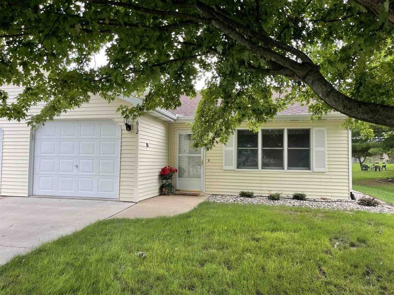 612 Apple Hill Way, Angola, IN 46703