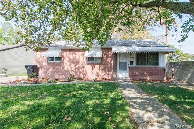 17837 E 12 MILE RD, Roseville, MI 48066