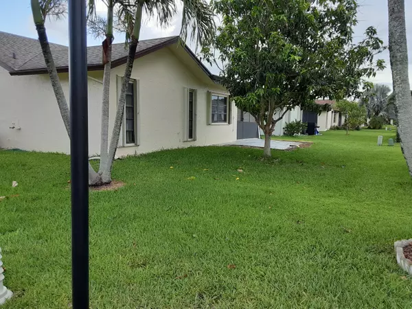 Greenacres, FL 33463,6316 Silk Dogwood LN