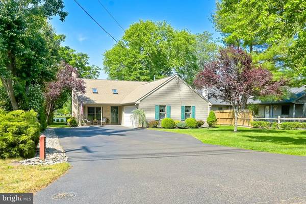 3322 LAKESIDE DR, Williamstown, NJ 08094