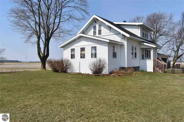 11595 E Blanchard Road, Shepherd, MI 48883