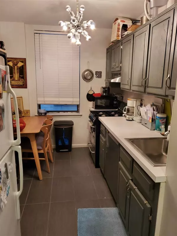 Union City, NJ 07087,3315 PLEASANT AVE  #107