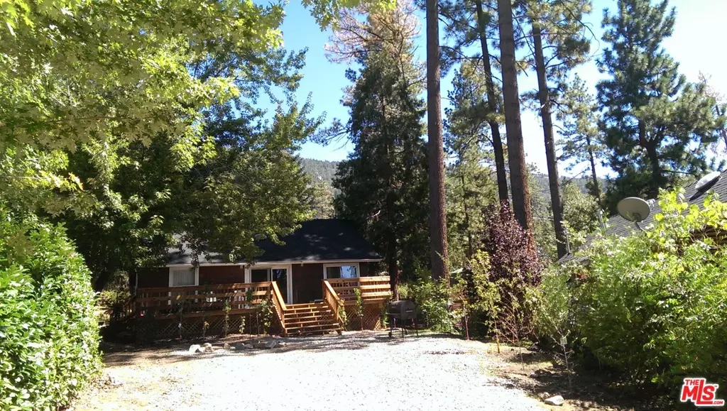 Idyllwild, CA 92549,25300 TAHQUITZ RD