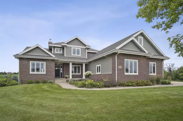 6626 Stepping Stone Cir, Sun Prairie, WI 53590