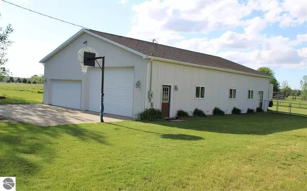 Shepherd, MI 48883,215 E Blanchard Road