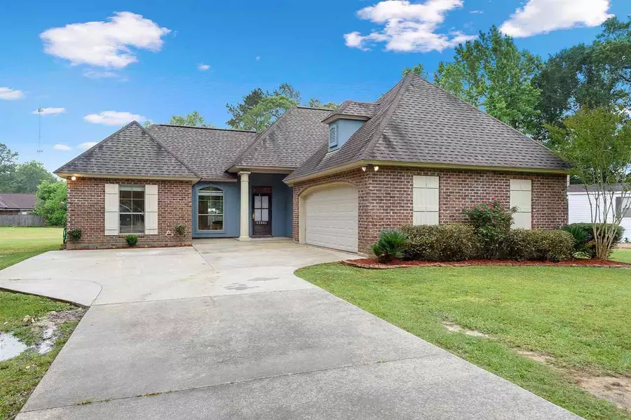 13901 FRIENDSHIP RD, Walker, LA 70785