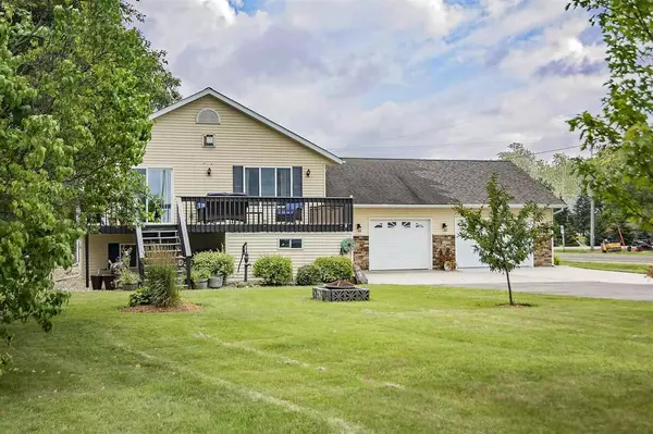 N7606 County Road EE, Portage, WI 53901