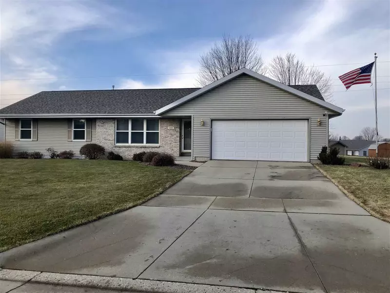 203 Jonathon Dr, Janesville, WI 53548