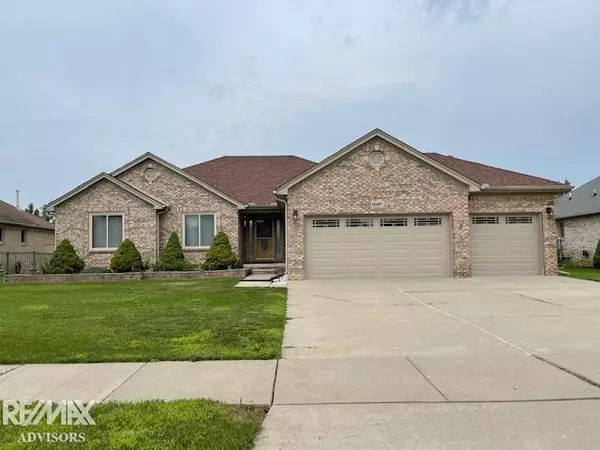 52457 SAVANNAH, Chesterfield Twp, MI 48047