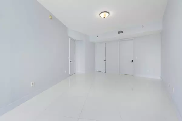 Sunny Isles Beach, FL 33160,15811 Collins AVE 1907