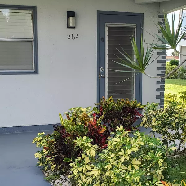 262 E Tuscany LN E, Delray Beach, FL 33446