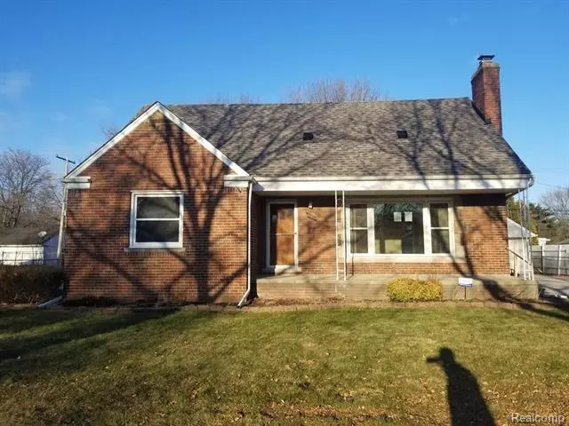 20229 ROSCOMMON ST, Harper Woods, MI 48225