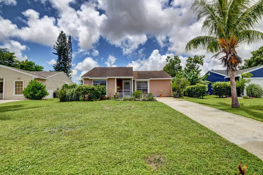 9103 Chrysanthemum DR, Boynton Beach, FL 33472