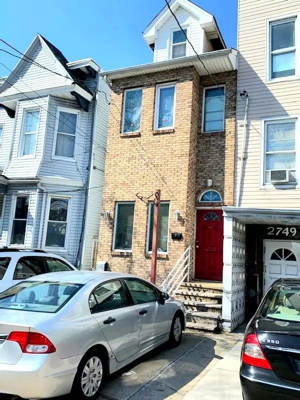 Jc Journal Square, NJ 07306,2747 KENNEDY BLVD