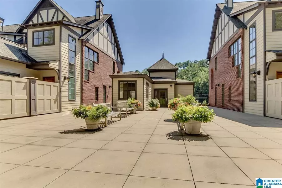 2932 CAHABA VILLAGE PLACE #2932, Mountain Brook, AL 35243