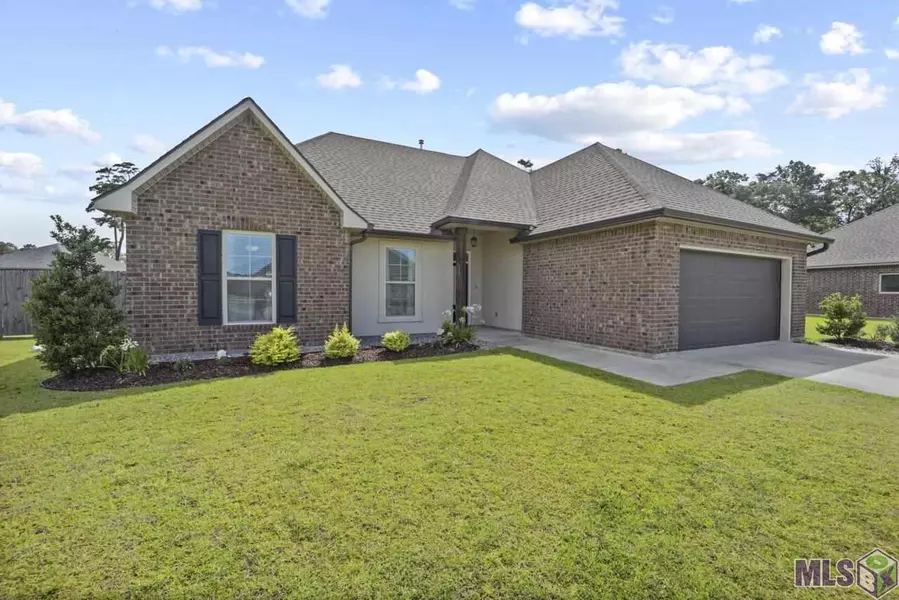 23594 GARDENIA AVE, Denham Springs, LA 70726