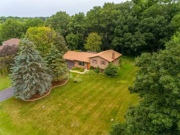 Deforest, WI 53532,3758 Sunny Wood Dr