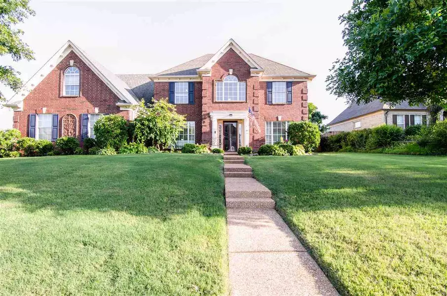 15 MISTY HILL CV, Oakland, TN 38060