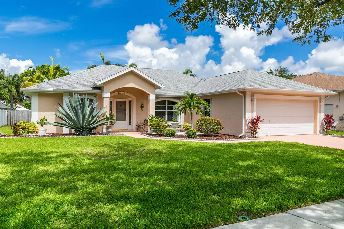 Port Saint Lucie, FL 34952,8295 Redcedar PL