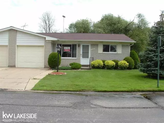 28523 DINO CIR, Chesterfield, MI 48047