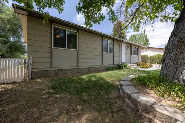 Vernal, UT 84078,381 W GLENBROOK DR