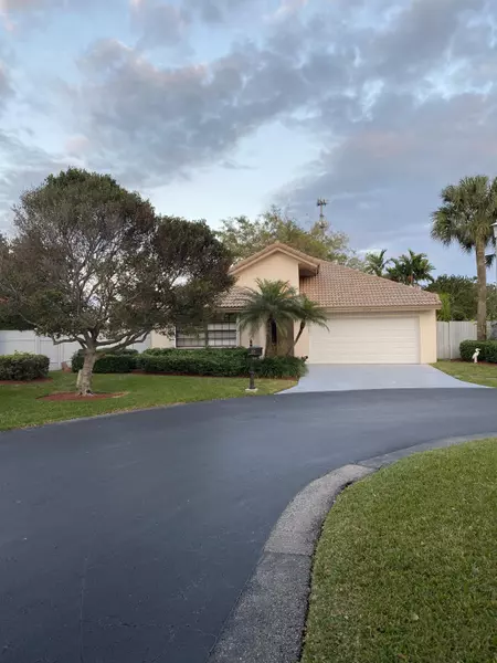 223 Disc Dr, Boynton Beach, FL 33436