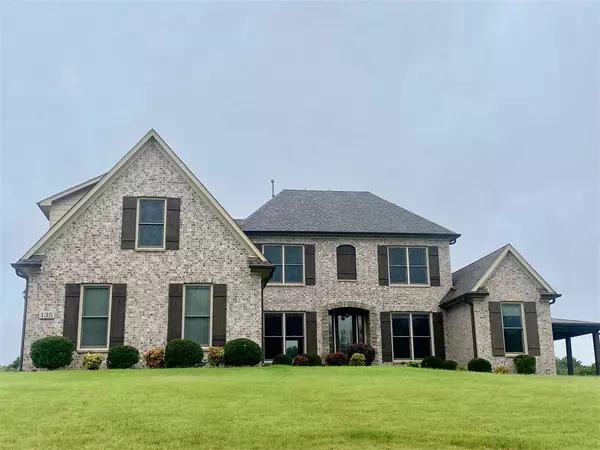 135 CLOVER LEAF DR, Arlington, TN 38002