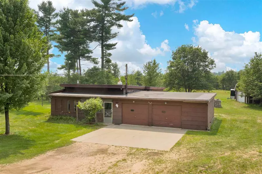 1015 8th Ave, Hancock, WI 54943