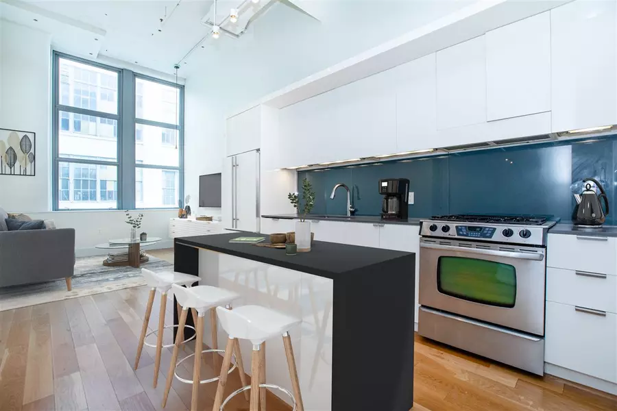 50 DEY ST #556, Jc Journal Square, NJ 07306